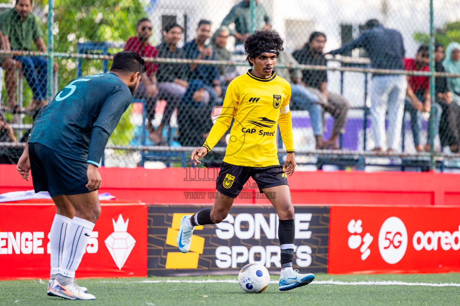 F Nilandhoo vs F Magoodhoo in Day 12 of Golden Futsal Challenge 2025 was held on Thursday, 16th January 2025, in Hulhumale', Maldives Photos: Nausham Waheed  / images.mv
