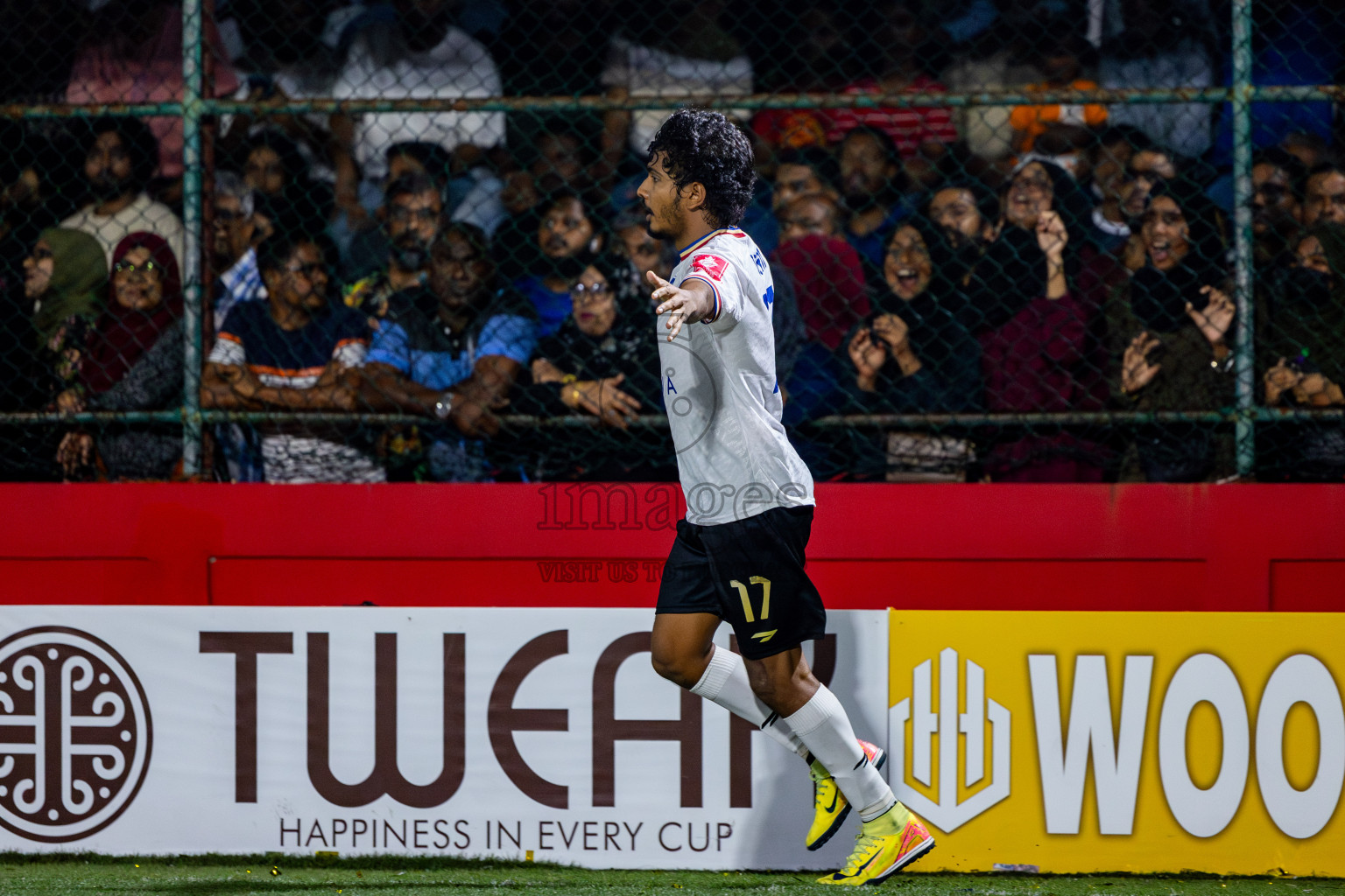 DH Maaenboodhoo vs DH Kudahuvadhoo in Dhaalu Atoll Finals in Day 25 of Golden Futsal Challenge 2025 was held on Wednesday , 28th January 2025, in Hulhumale', Maldives. Photos: Nausham Waheed / images.mv