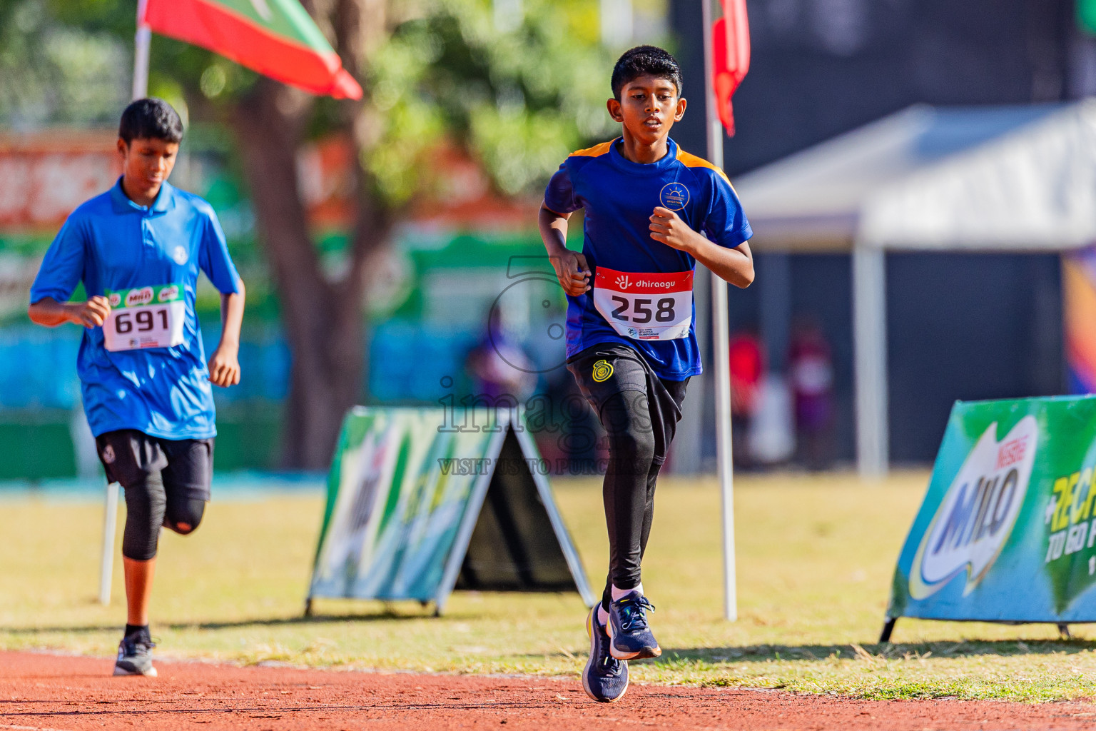 Day 1 of Inter-school Athletics Championship 2025 held in Ekuveni Synthetic Track, Male', Maldives on Monday, 06th October 2025. Photos by: Areef Adam  / Images.mv