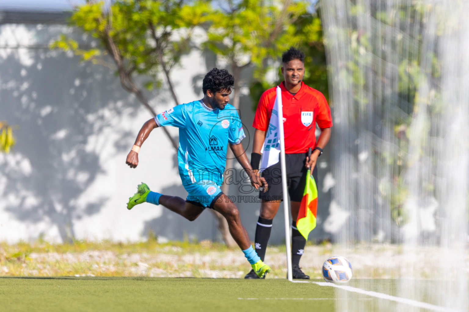 Vela Sports Club vs Irumathi FC in Day 1 of Eydhafushi Cup 2025 held in Eydhafushi Football Stadium at B. Eydhafushi, Maldives on Friday, 5th September 2025. Photos: Mohamed Mahfouz Moosa / images.mv