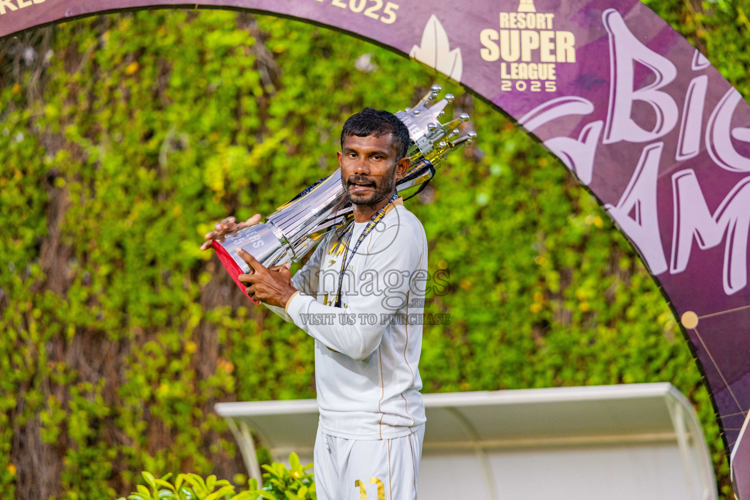 Conrad Maldives vs Joali Maldives in the Final of Resort Super League 2025 was held on Wednesday, 5th November 2025 in Jumeirah Olhaheli Island Maldives, Photos: Areef Adam / images.mv