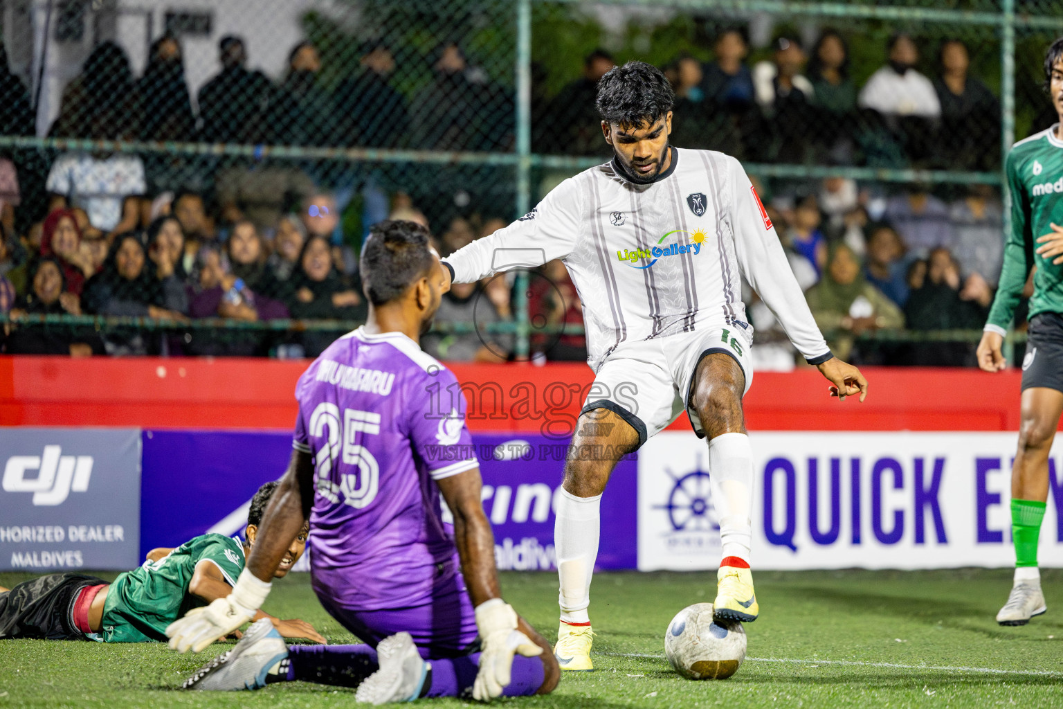 R. Dhuvaafaru VS N. Miladhoo in zone round on Day 32 of Golden Futsal Challenge 2025 was held on Wednesday , 5th February 2025, in Hulhumale', Maldives. 
Photos: Hassan Simah / images.mv