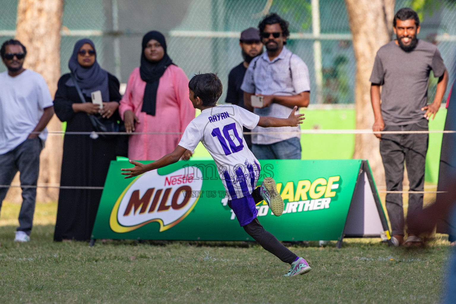Day 2 of MILO Academy Championship 2025 was held on Friday, 14th February 2025 in Henveiru Stadium. 
Photos: Hassan Simah / Images.mv