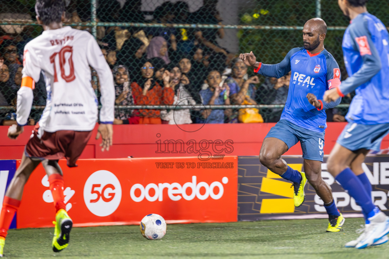 Th Dhiyamigili vs Th Vilufushi  in Day 6 of Golden Futsal Challenge 2025 on Friday, 6th January 2025, in Hulhumale', Maldives
Photos: Ismail Thoriq / images.mv