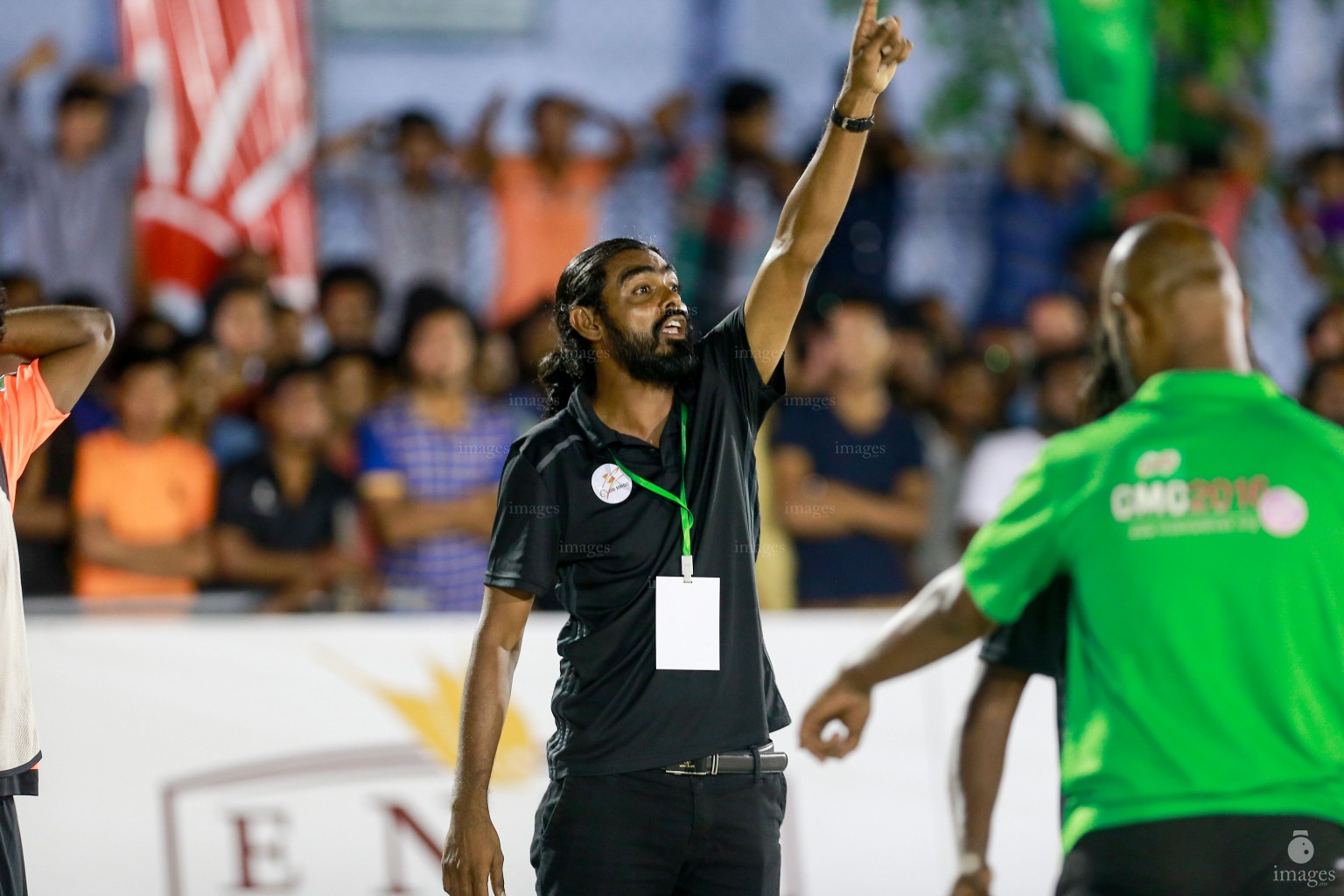 Finals of Milo Club Maldives Futsal Tournament between Bank of Maldives and Maldives Road Development Cooperationn Male', Maldives, Monday, April. 25, 2016.(Images.mv Photo/ Hussain Sinan).