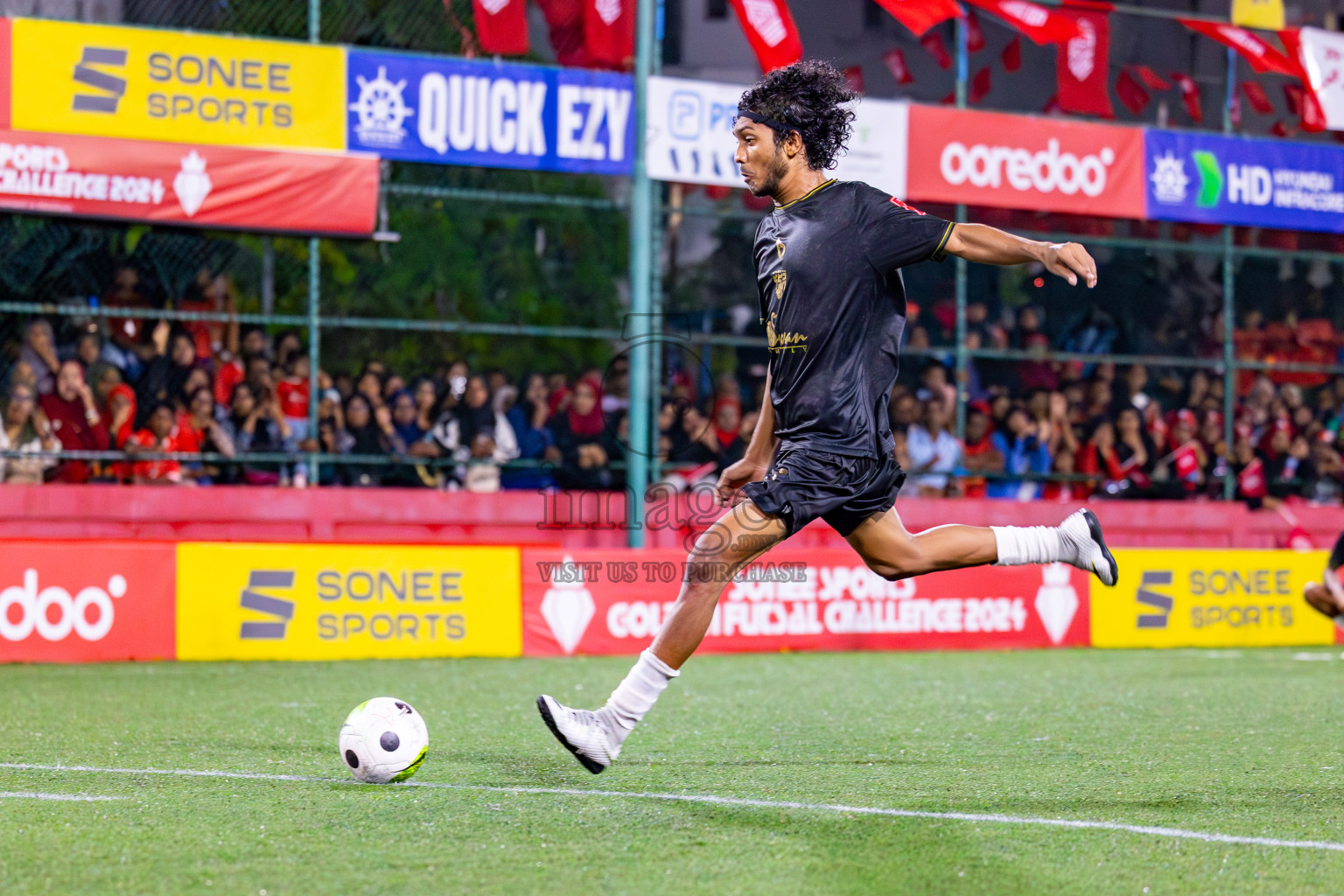 HDh Naavaidhoo vs HA Utheemu on Day 39 of Golden Futsal Challenge 2024 was held on Friday, 23rd February 2024, in Hulhumale', Maldives 
Photos: Mohamed Mahfooz Moosa/ images.mv