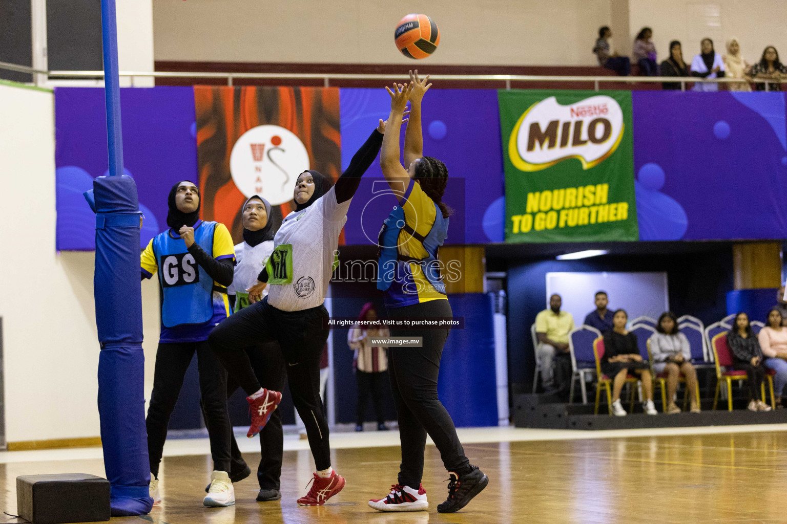 Club Green Streets vs Kulhudhufushi Y&RC in the 1st Division Final of Milo National Netball Tournament 2022 on 22nd July 2022 held in Social Center, Male', Maldives. Photographer: Shuu / images.mv