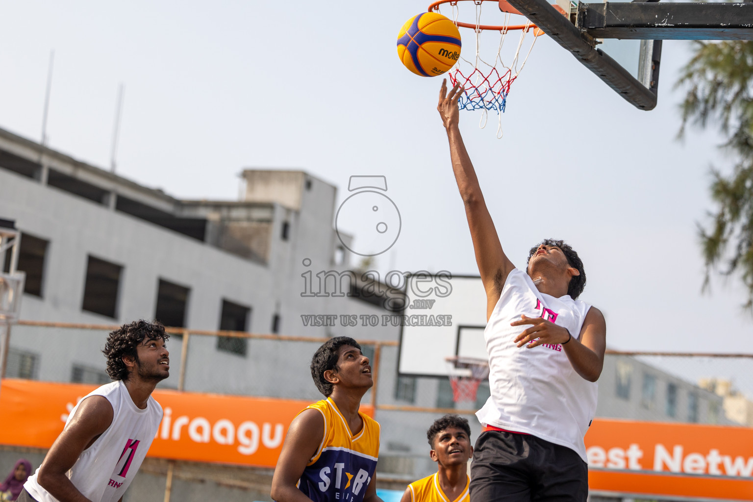 Day 1 of MILO Ramadan 3x3 Challenge 2024 was held in Ekuveni Outdoor Basketball Court at Male', Maldives on Tuesday, 12th March 2024. 
Photos: Ismail Thoriq / images.mv