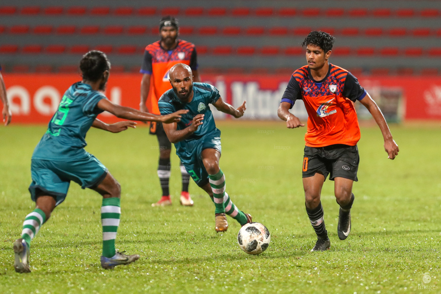 Club Eagles vs Club Green Streets in Dhiraagu Dhivehi Premier League 2018 in Male, Maldives, Friday, September 28, 2018. (Images.mv Photo/Ismail Thoriq)