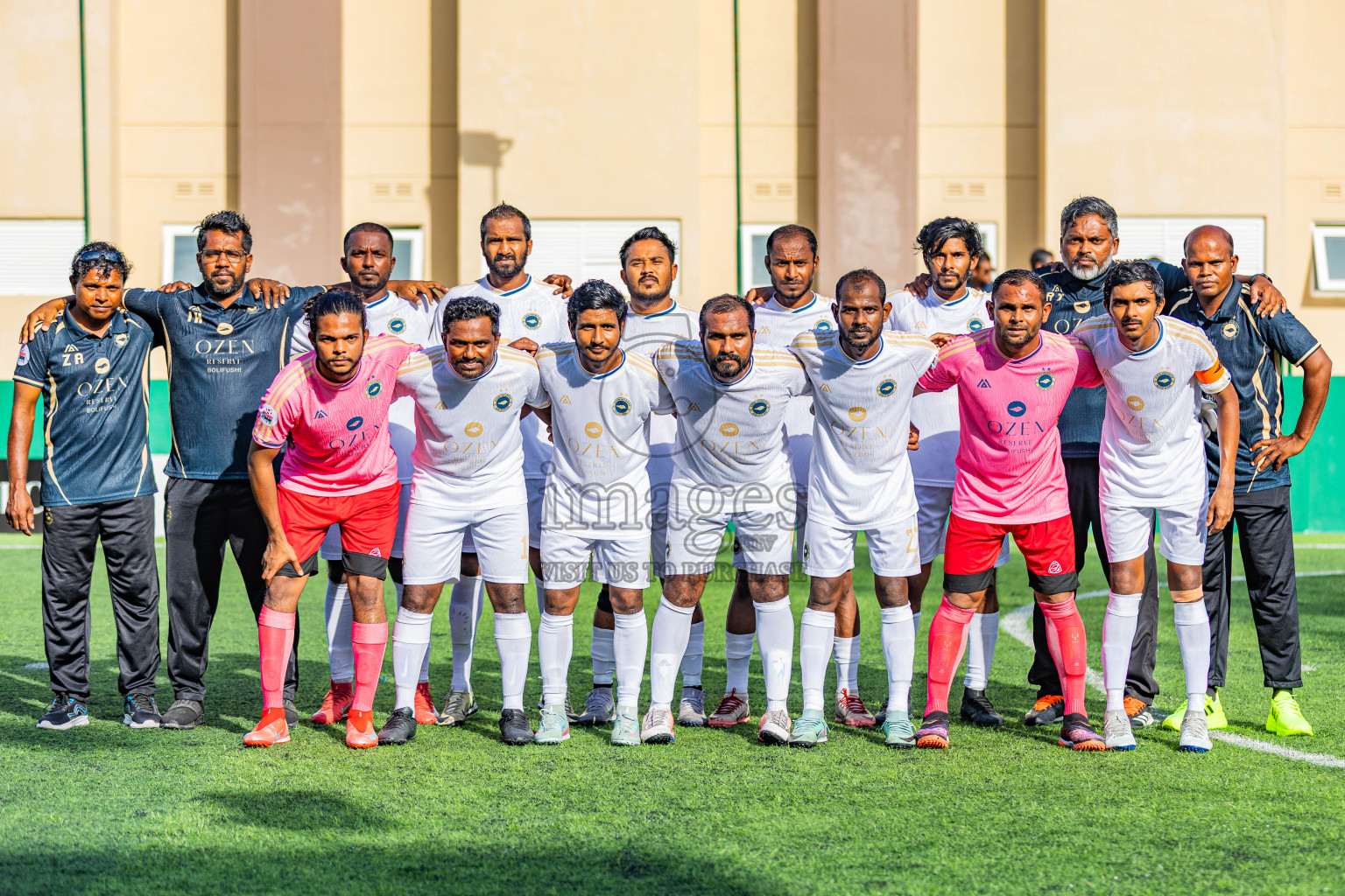 Velassaru vs Ozen Bolifushi in Resort League 2025 (South Male Zone) day 3 was held on Tuesday, 30th September 2025 in Crossroads's Maldives, Photos: Areef Adam / images.mv
