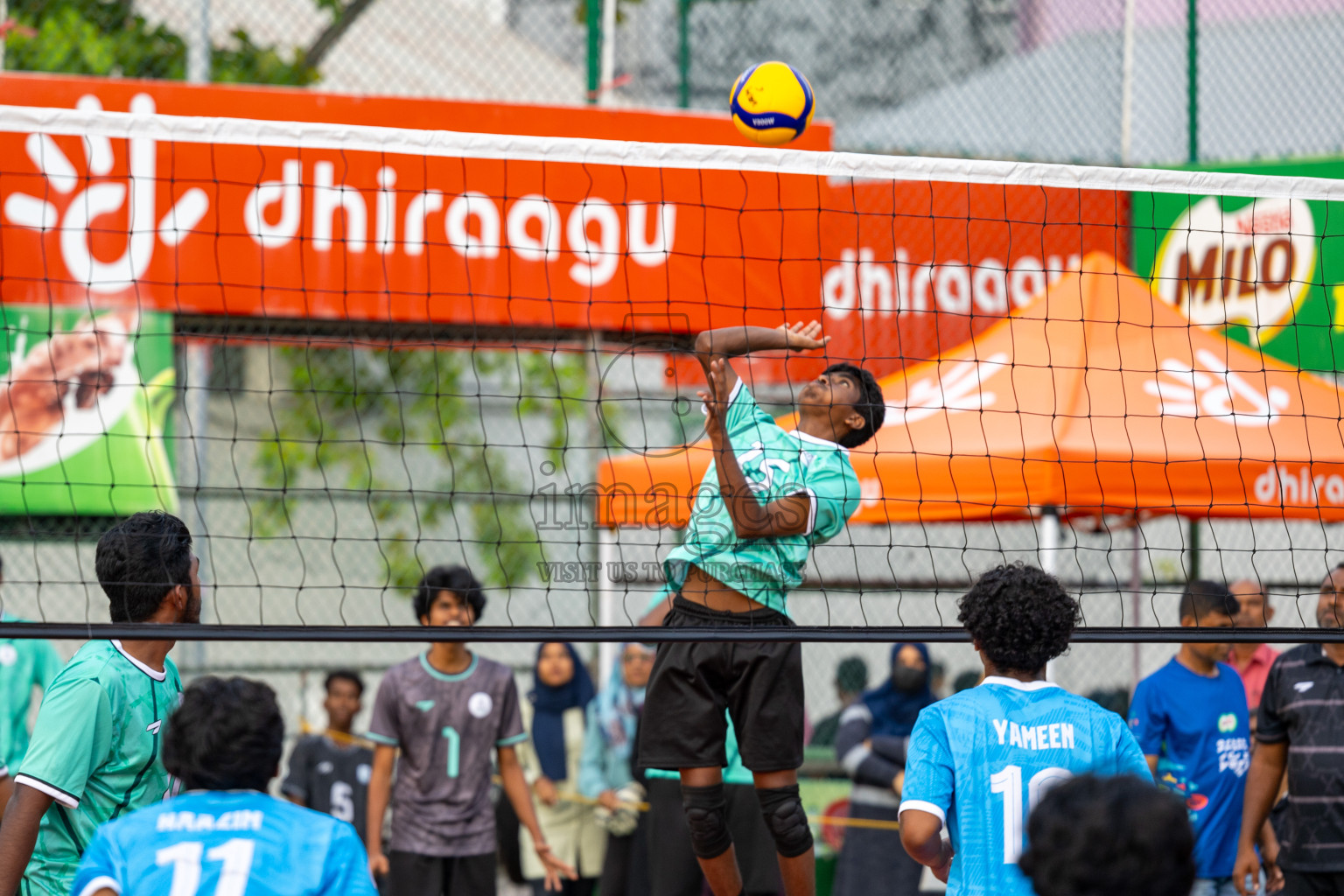 Day 5 of Interschool Volleyball Tournament 2024 was held in Ekuveni Volleyball Court at Male', Maldives on Wednesday, 27th November 2024.
Photos: Ismail Thoriq / images.mv