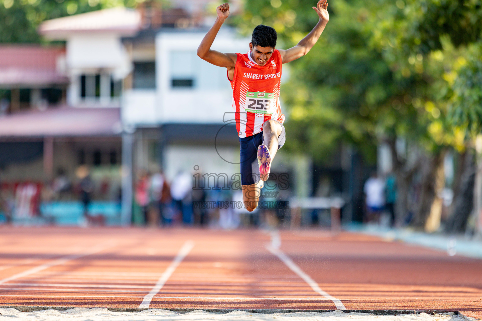 Day 2 of 12th Milo Association Championships was held in Ekuveni Track at Male', Maldives on Friday, 25th April 2025. 
Photos: Hassan Simah / images.mv