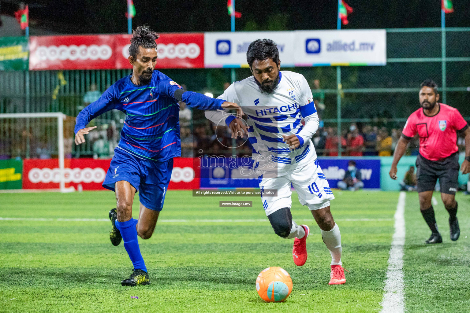 STO RC Vs Team Fenaka in the Quarter Finals of Club Maldives 2021 held in Hulhumale, Maldives on 13 December 2021. Photos: Shu Abdul Sattar / images.mv