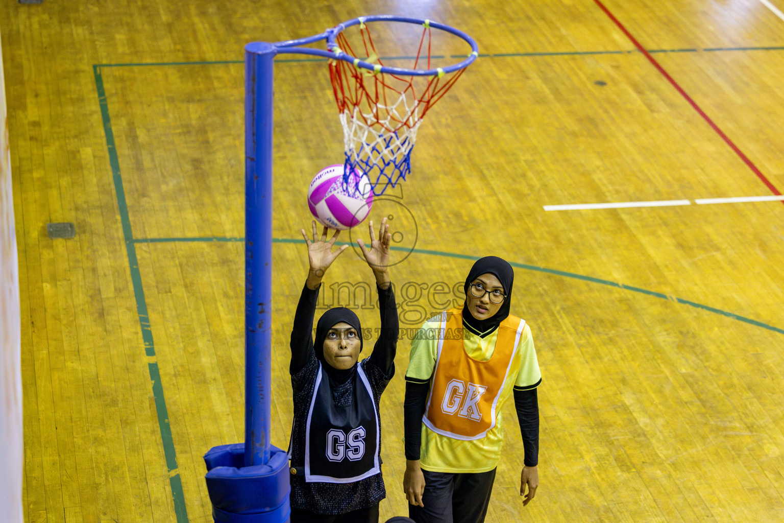 Kulhudhuffushi Youth & Recreation Club vs SC Shining Star in Division 1 of National Netball Tournament 2025 held in Social Center at Male', Maldives on Sunday, 25th May 2025. Photos: Hassan Simah / images.mv