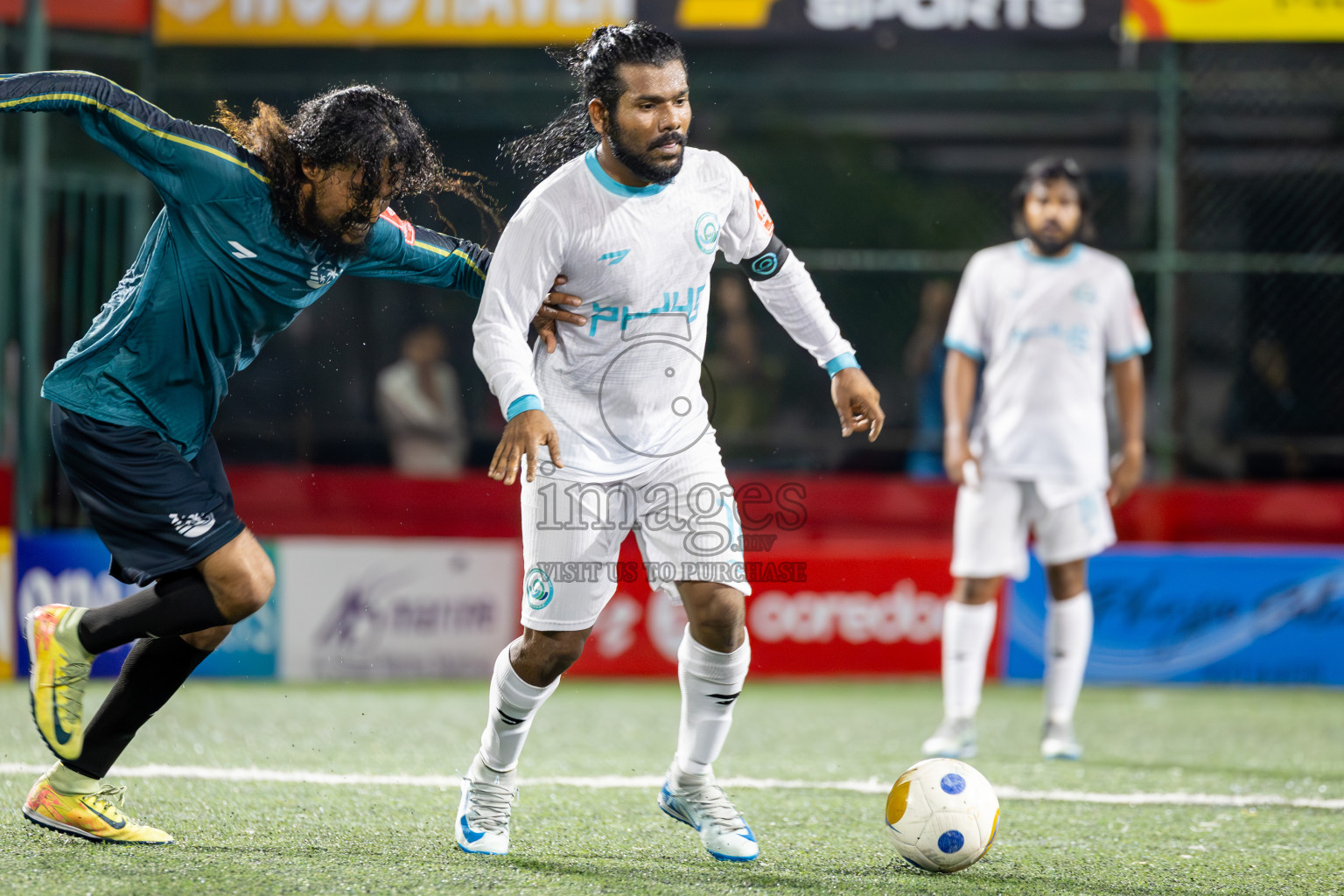 K Thulusdhoo vs K Gulhi in Day 10 of Golden Futsal Challenge 2025 was held on Tuesday, 14th January 2025, in Hulhumale', Maldives Photos: Ismail Thoriq / images.mv