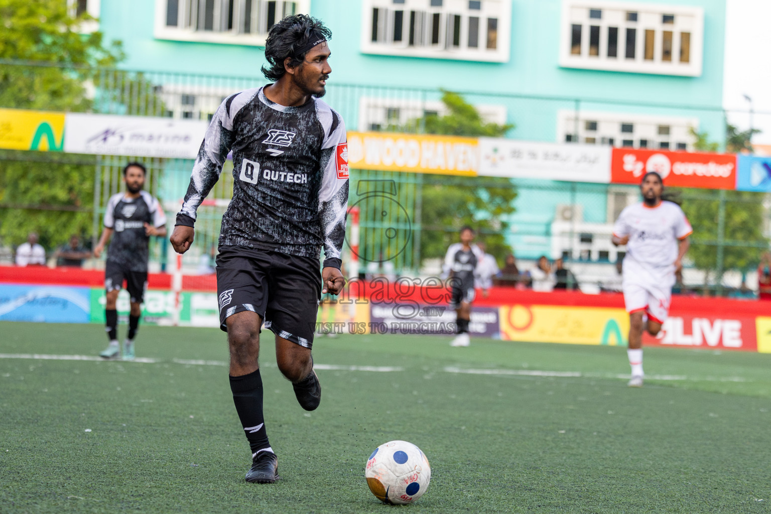 F Feeali vs F Magoodhoo in Day 12 of Golden Futsal Challenge 2025 was held on Thursday, 16th January 2025, in Hulhumale', Maldives Photos: Ismail Thoriq / images.mv