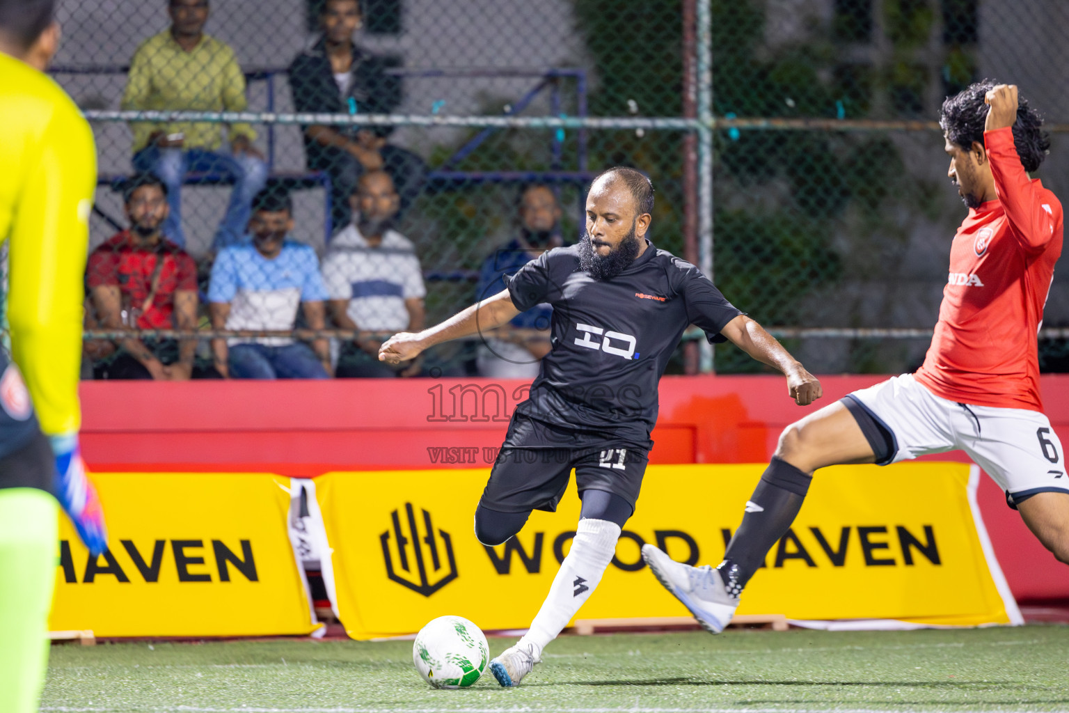 Sheesha vs Roseware in Day 1 of Office League 2025 was held on Wednesday, 16th April 2025 in Hulhumale', Maldives.
Photos: Ismail Thoriq / images.mv