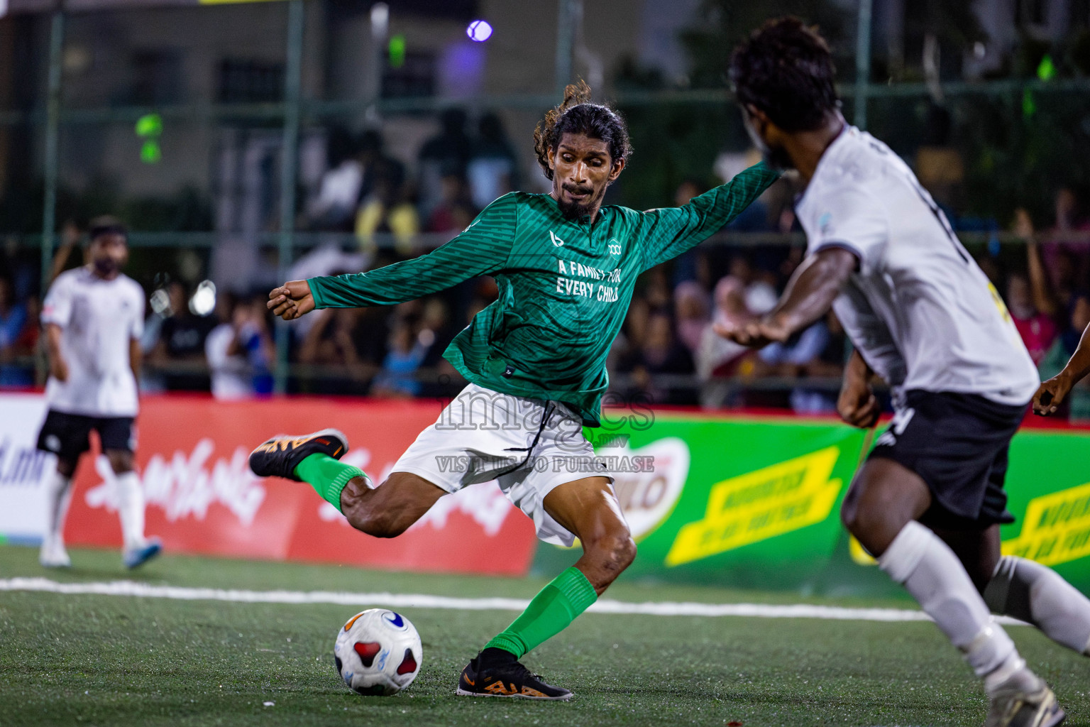 TEAM BADHAHI vs KULHIVARU VUZARA CLUB in the Semi-finals of Club Maldives Classic 2024 held in Rehendi Futsal Ground, Hulhumale', Maldives on Tuesday, 19th September 2024. 
Photos: Nausham Waheed / images.mv