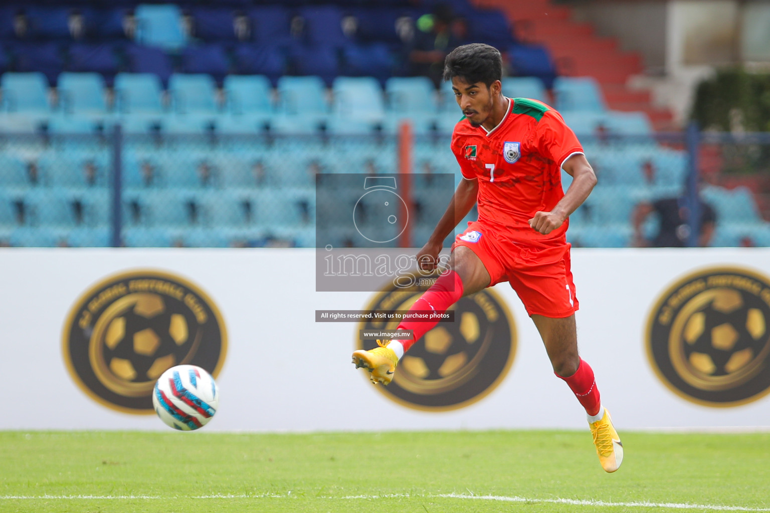 Kuwait vs Bangladesh in the Semi-final of SAFF Championship 2023 held in Sree Kanteerava Stadium, Bengaluru, India, on Saturday, 1st July 2023. Photos: Nausham Waheed, Hassan Simah / images.mv