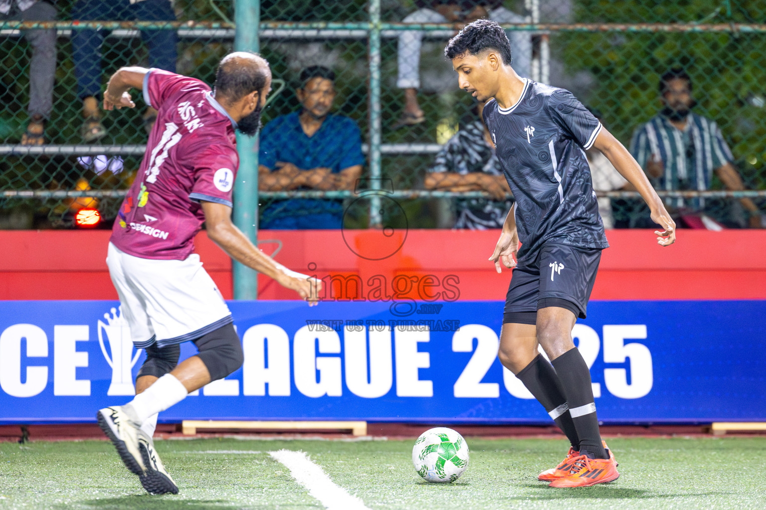 Club Dhaakhilee vs Kulhivaru Vuzaara in Day 3 of Office League 2025 was held on Friday, 18th April 2025 in Hulhumale', Maldives.
Photos: Ismail Thoriq / images.mv