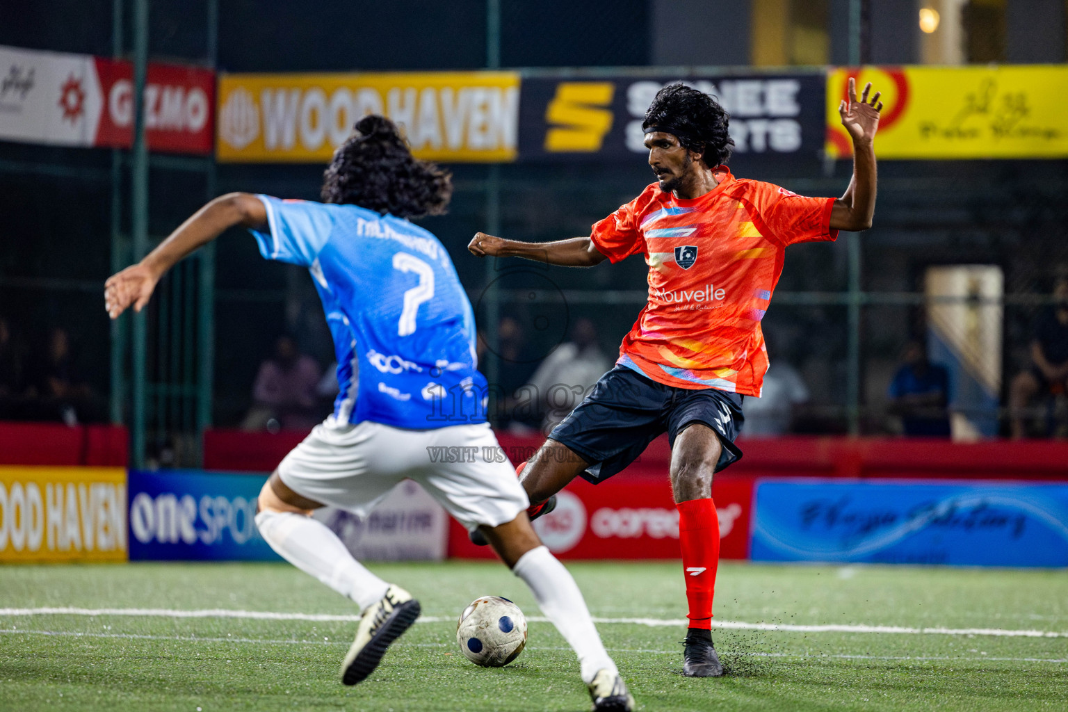SH Milandhoo vs SH Kanditheemu in zone round on Day 32 of Golden Futsal Challenge 2025 was held on Wednesday , 5th February 2025, in Hulhumale', Maldives. Photos: Nausham Waheed / images.mv