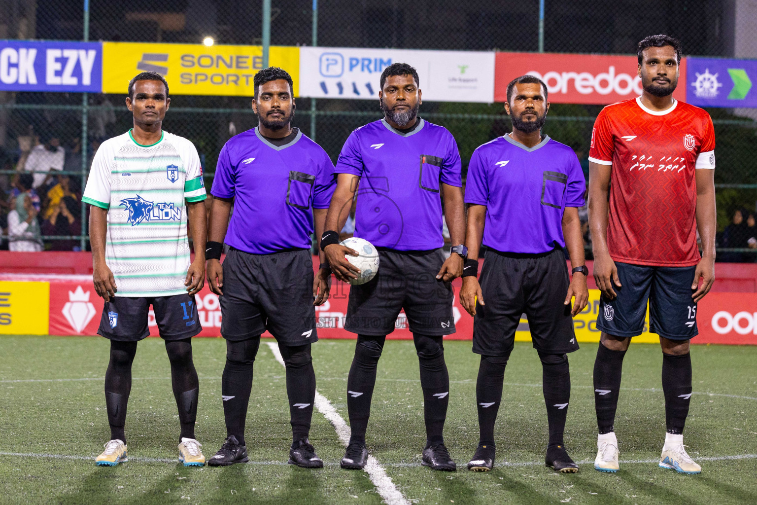 HDh Nolhivaran vs HDh Kumundhoo in Day 6 of Golden Futsal Challenge 2024 was held on Saturday, 20th January 2024, in Hulhumale', Maldives
Photos: Ismail Thoriq / images.mv