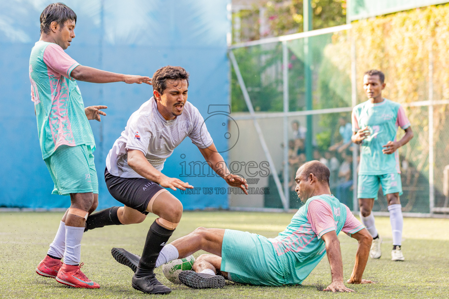 Resort League 2025 Raa Zone - Final Match
Joali vs kothaifaru in Resort League 2025 (Raa Zone) was held on Thursday, 21th august 2025 in JOALI Maldives Resort, Raa Atoll, Maldives. Photos: Areef Adam / images.mv