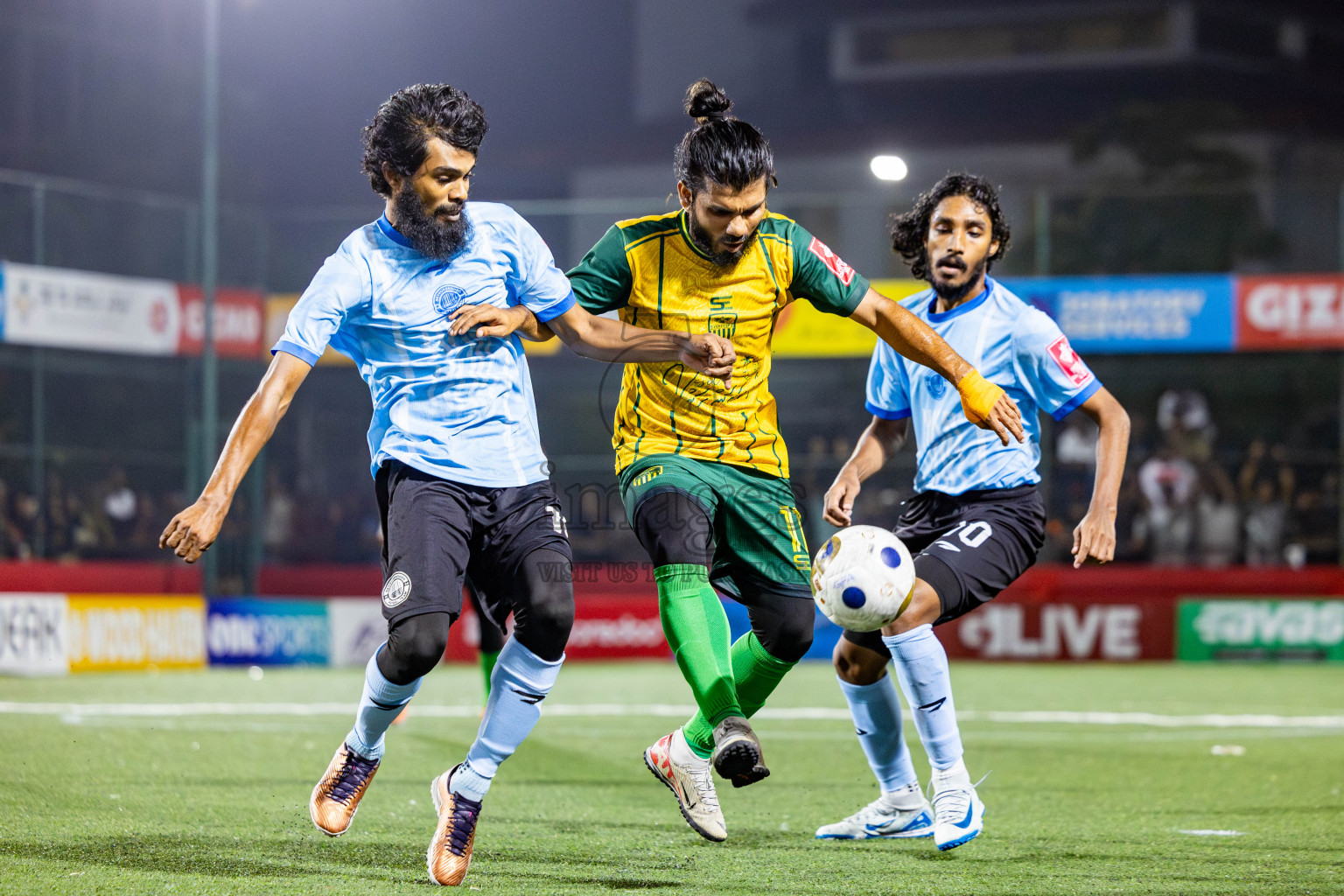 HDh Neykurendhoo vs HDh Nolhivaranfaru in Day 13 of Golden Futsal Challenge 2025 was held on Friday, 17th January 2025, in Hulhumale', Maldives. Photos: Nausham Waheed / images.mv