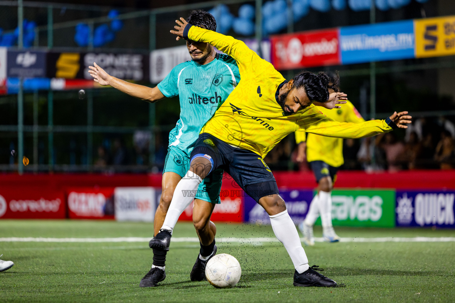 S Feydhoo vs Gdh Gadhdhoo in Zone round Day 28 of Golden Futsal Challenge 2025 was held on Saturday , 1st February 2025, in Hulhumale', Maldives. Photos: Nausham Waheed / images.mv