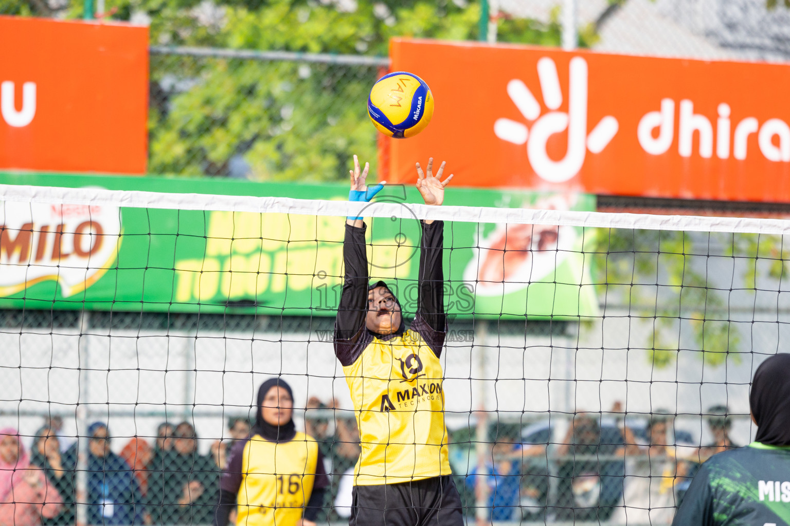 Day 10 of Interschool Volleyball Tournament 2024 was held in Ekuveni Volleyball Court at Male', Maldives on Sunday, 1st December 2024.
Photos: Ismail Thoriq / images.mv