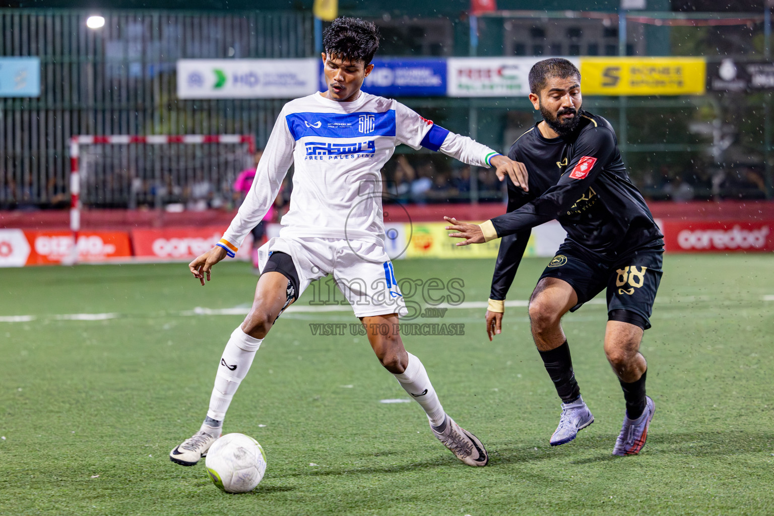 S. Hithadhoo VS ADh. Maamigili in Round of 16 on Day 40 of Golden Futsal Challenge 2024 which was held on Tuesday, 27th February 2024, in Hulhumale', Maldives Photos: Hassan Simah / images.mv