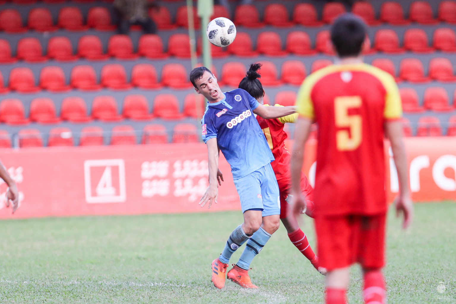 New Radiant SC vs Victory SC in Dhiraagu Dhivehi Premier League 2018 in Male, Maldives, Monday, October 8, 2018. (Images.mv Photo/Suadh Abdul Sattar)