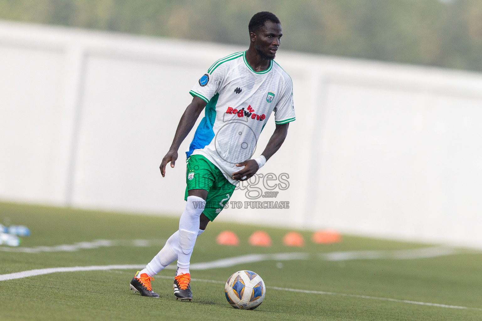 Huss Songun FT VS Aajeelakah Eydhafushi FT in Day 4 of Eydhafushi Cup 2025 held in Eydhafushi Football Stadium at B. Eydhafushi, Maldives on Monday, 8th September 2025. Photos: Arif Rasheed / images.mv
