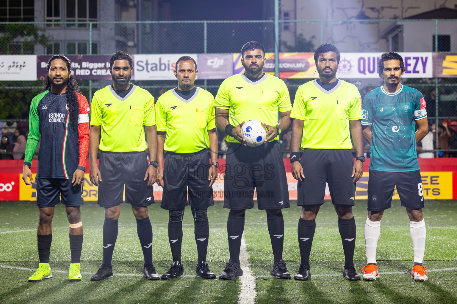 L Isdhoo VS L Maabaidhoo in Atoll Round Semi-Final on Day 22 of Golden Futsal Challenge 2025 was held on Sunday , 26th January 2025, in Hulhumale', Maldives. Photos: Nausham Waheed / images.mv