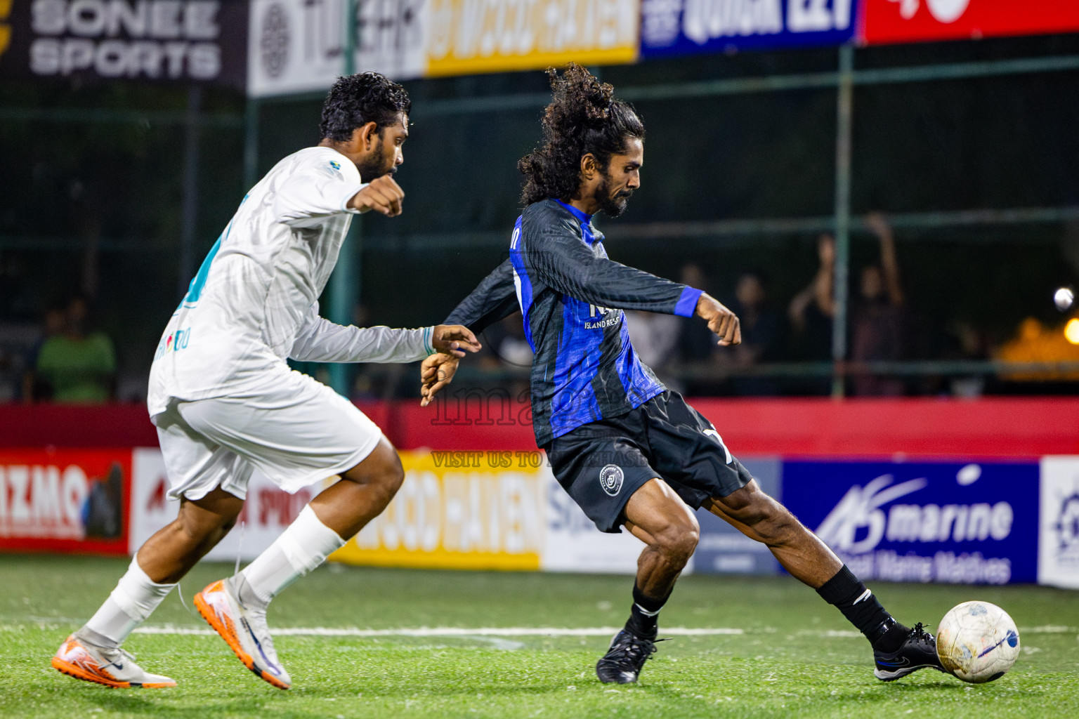 AA Bodufolhudhoo vs AA Thoddoo in Day 15 of Golden Futsal Challenge 2025 was held on Sunday, 19th January 2025, in Hulhumale', Maldives. Photos: Nausham Waheed / images.mv