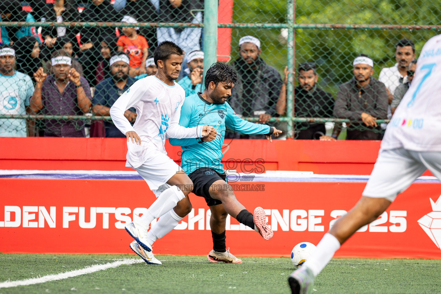 AA. Thoddoo VS AA. Himandhoo in Day 7 of Golden Futsal Challenge 2025 was held on Saturday, 11th January 2025, in Hulhumale', Maldives Photos: Hassan Simah / images.mv