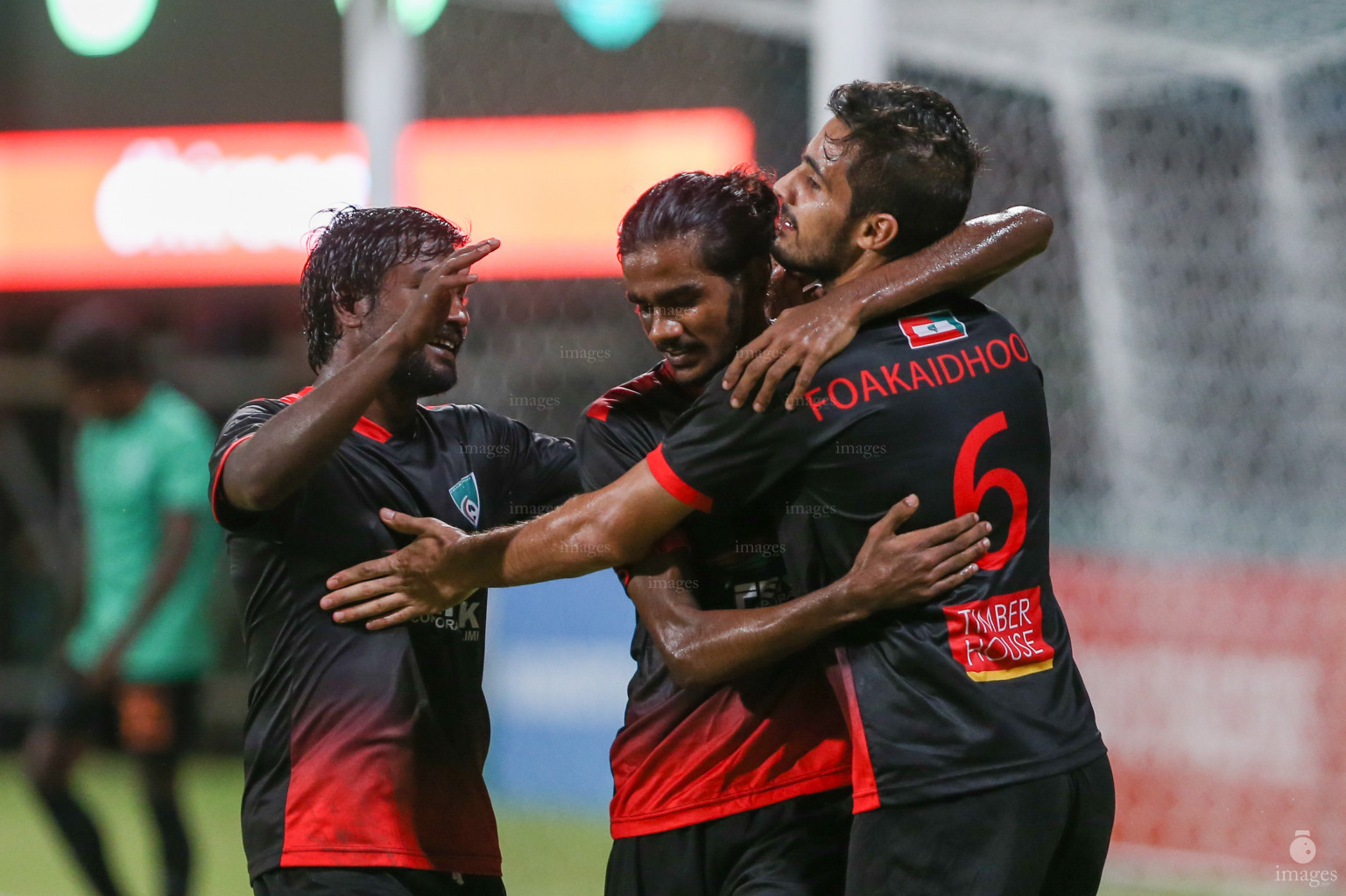 Dhiraagu Dhivehi Premier League 2018Fehendhoo vs Foakaidhoo, Male' Maldives, Thursday, September 27, 2018 (Images.mv Photo/Suadh Abdul Sattar)