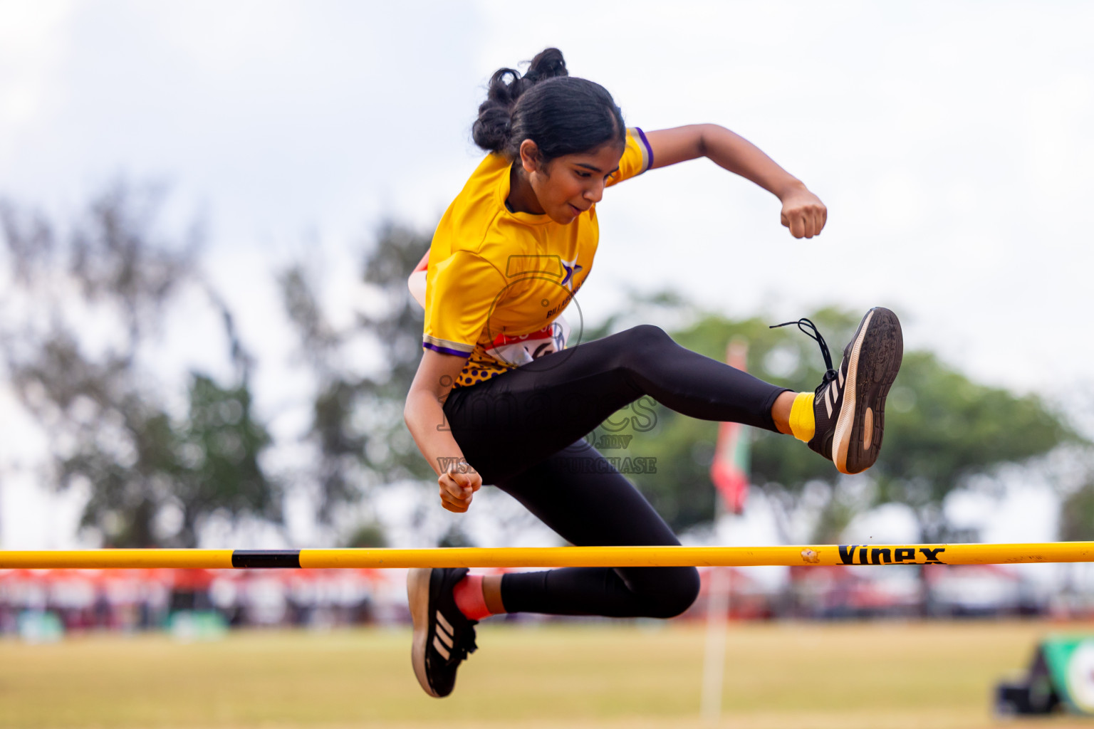 Day 4 of Inter-school Athletics Championship 2025 held in Ekuveni Synthetic Track, Male', Maldives on Thursday, 09th October 2025. Photos by: Nausham Waheed / Images.mv