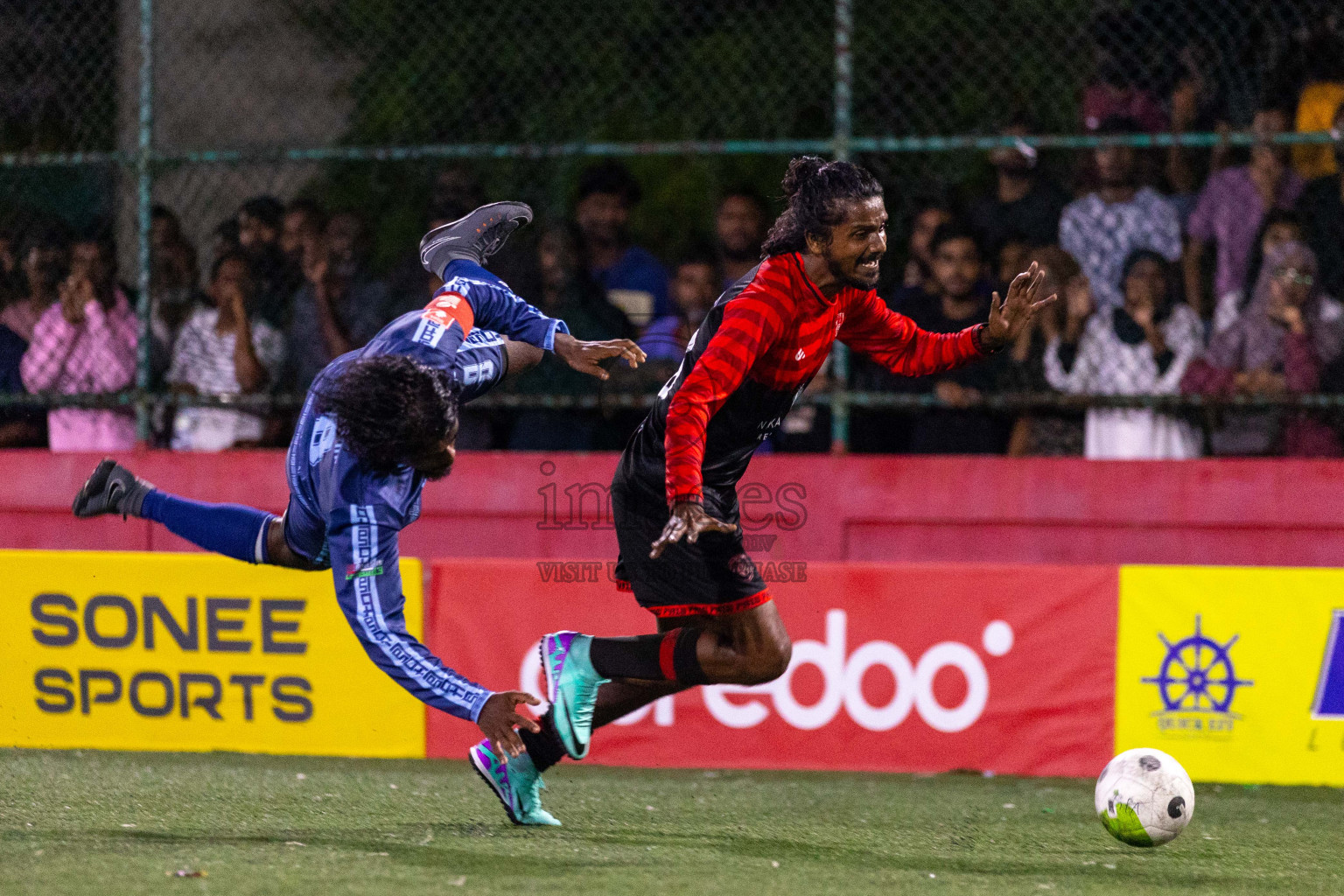 AA Mathiveri vs AA Bodufolhudhoo in Day 6 of Golden Futsal Challenge 2024 was held on Saturday, 20th January 2024, in Hulhumale', Maldives
Photos: Ismail Thoriq / images.mv