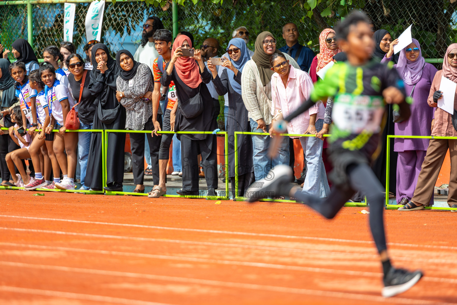 Day 6 of Inter-school Athletics Championship 2025 held in Ekuveni Synthetic Track, Male', Maldives on Sunday, 12th October 2025. Photos by: Ismail Thoriq / Images.mv