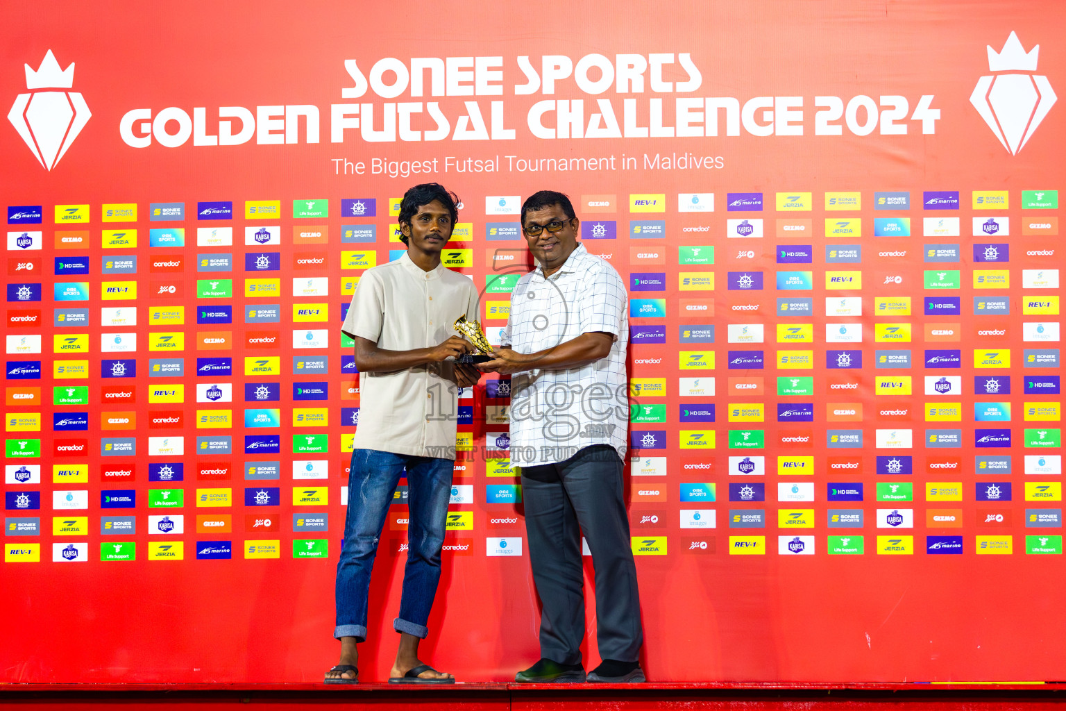 L. Gan VS B. Eydhafushi in the Finals of Golden Futsal Challenge 2024 which was held on Thursday, 7th March 2024, in Hulhumale', Maldives. 
Photos: Hassan Simah / images.mv