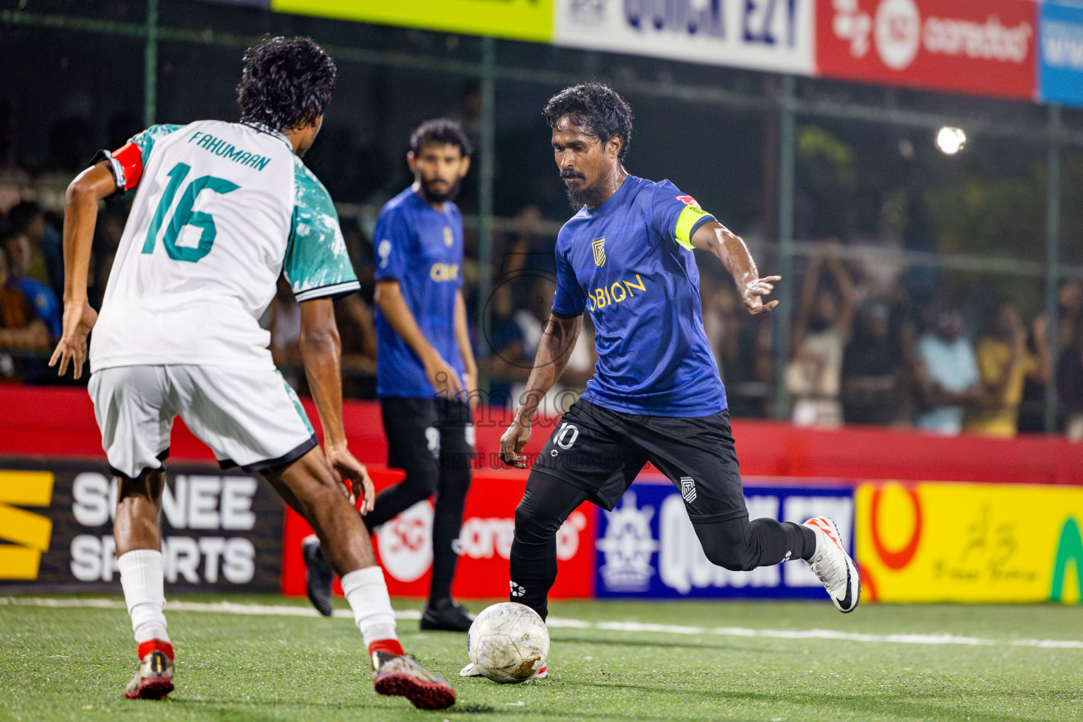 HDh Kumundhoo vs HDh Naivaadhoo in Day 17 of Golden Futsal Challenge 2025 was held on Tuesday, 21st January 2025, in Hulhumale', Maldives. Photos: Nausham Waheed / images.mv