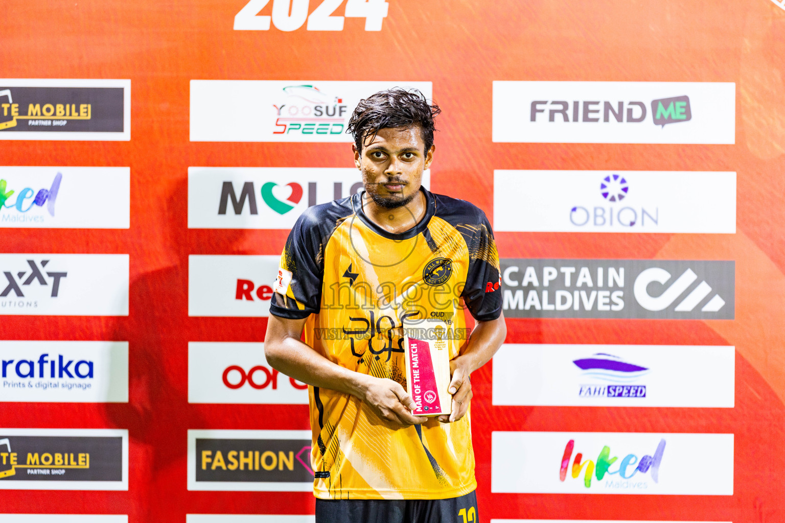 All Wolves vs FC Dhunthari in Day 2 of Eydhafushi Futsal Cup 2024 was held on Tuesday, 9th April 2024, in B Eydhafushi, Maldives Photos: Nausham Waheed / images.mv