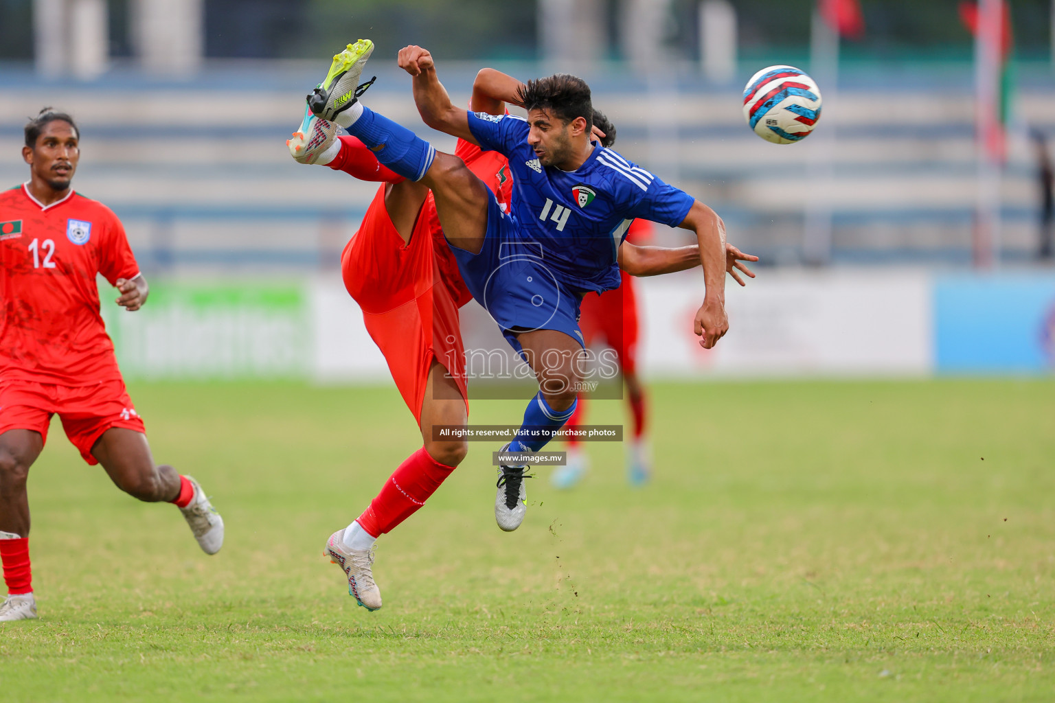 Kuwait vs Bangladesh in the Semi-final of SAFF Championship 2023 held in Sree Kanteerava Stadium, Bengaluru, India, on Saturday, 1st July 2023. Photos: Nausham Waheed, Hassan Simah / images.mv