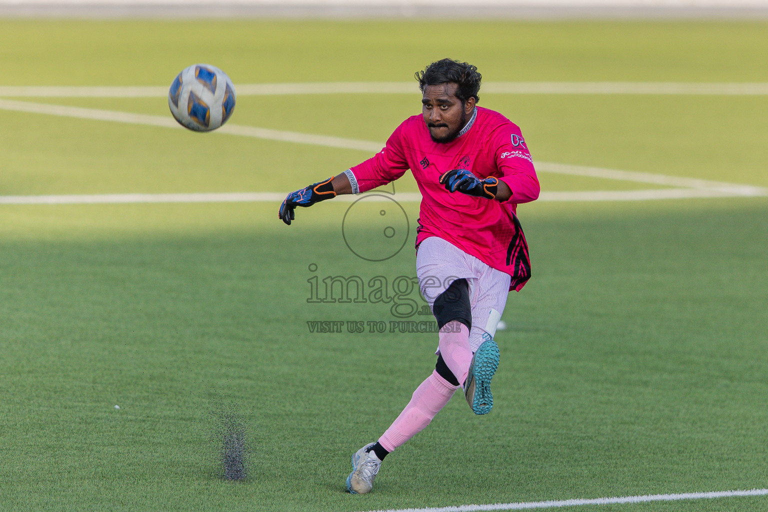 Irumathi FC VS Middle East in Day 5 of Eydhafushi Cup 2025 held in Eydhafushi Football Stadium at B. Eydhafushi, Maldives on Tuesday, 9th September 2025. Photos: Arif Rasheed / images.mv