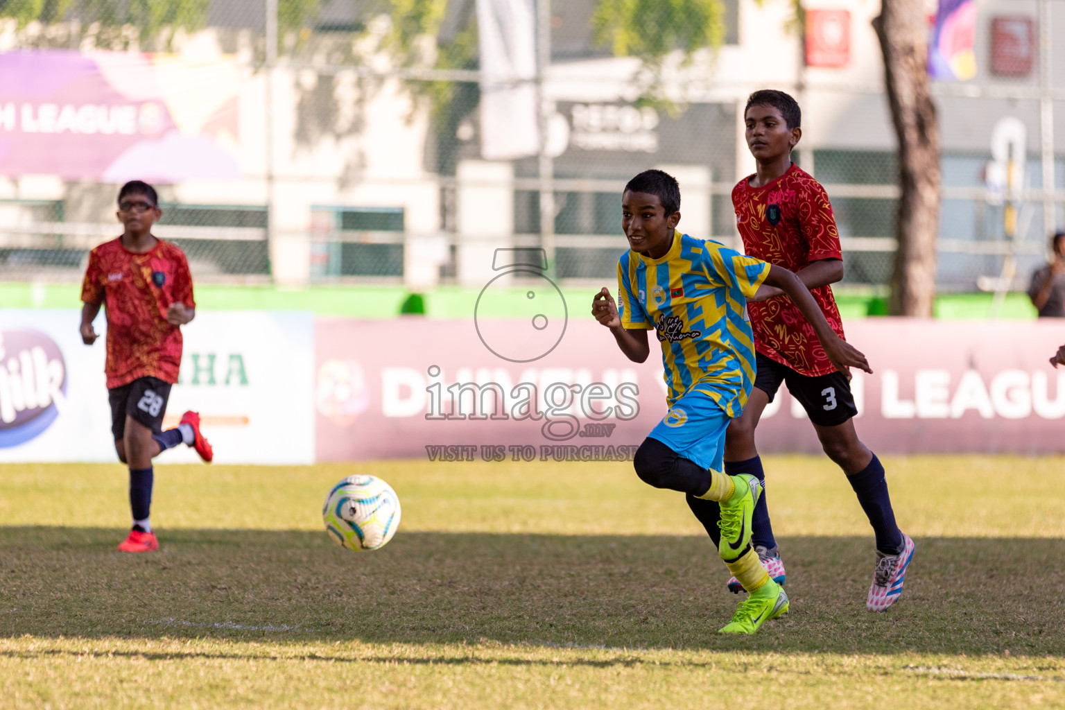 Club Valencia vs Super United Sports (U12) in Day 9 of Dhivehi Youth League 2024 held at Henveiru Stadium on Saturday, 14th December 2024. Photos: Mohamed Mahfooz Moosa / Images.mv