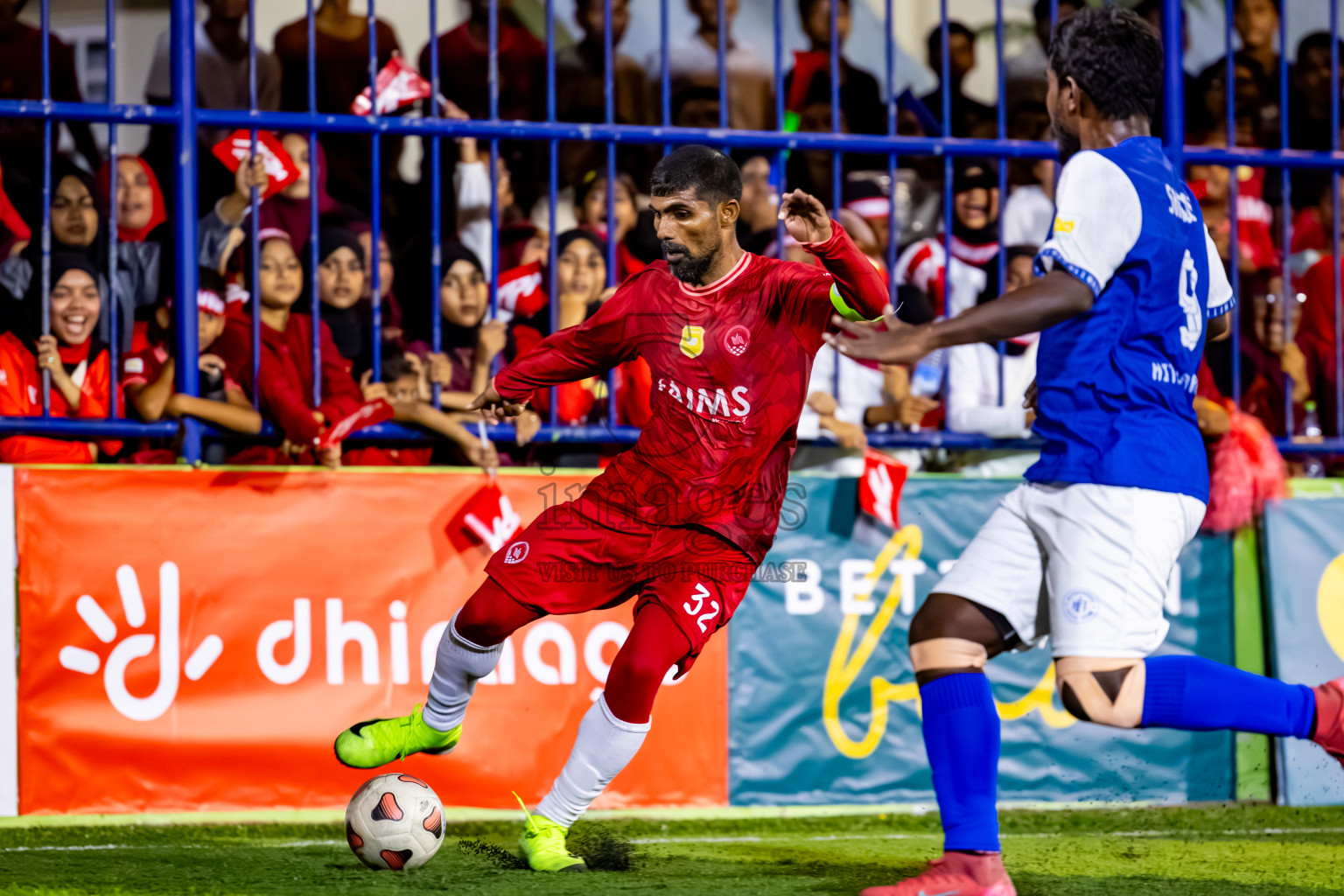 Eydhafushi vs Hithaadhoo in the finals of Better in Baa Futsal Fiesta 2025 Men's division held in B. Eydhafushi, Maldives on Monday, 17th November 2025. Photos: Nausham Waheed / images.mv