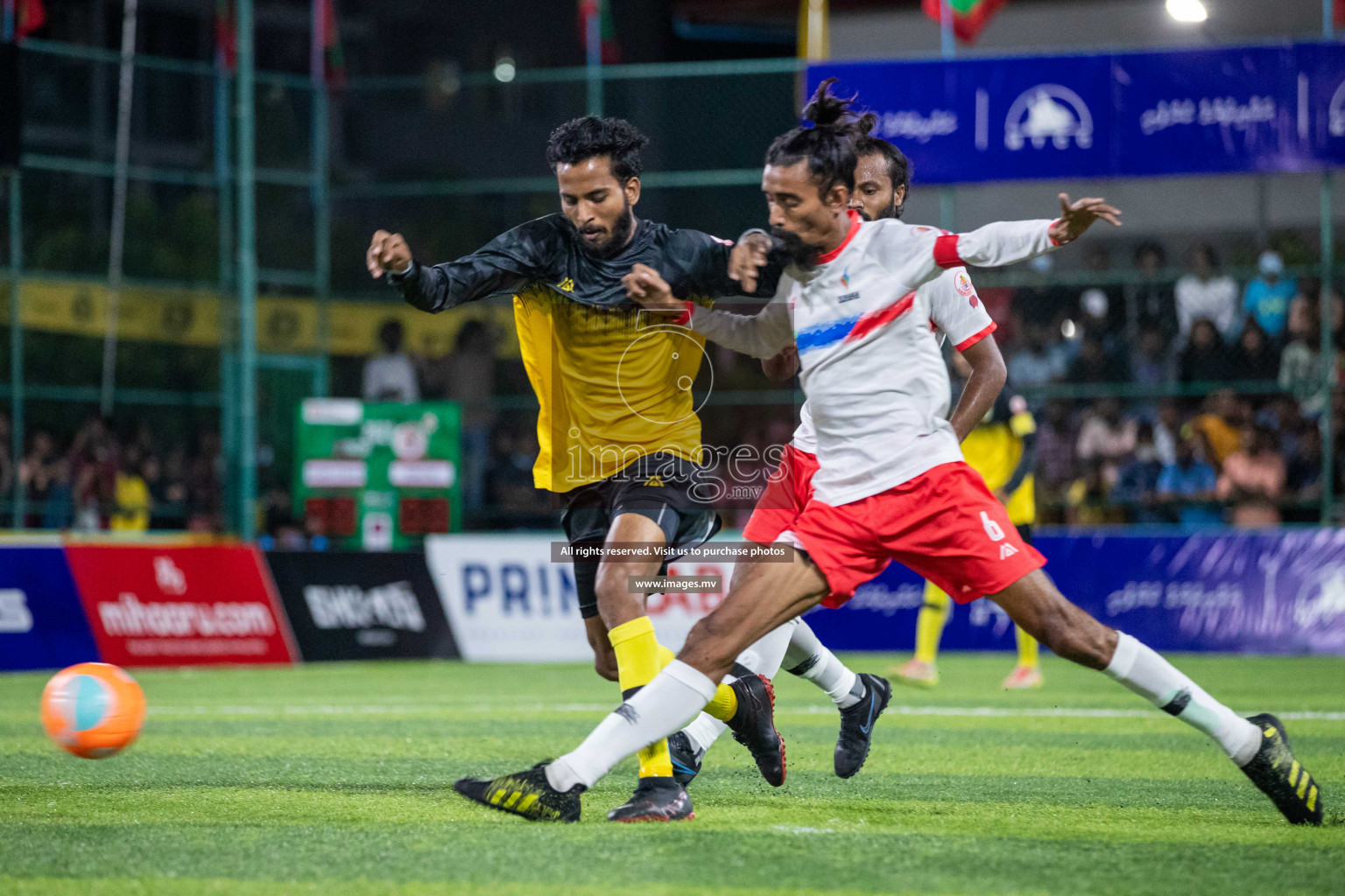 Team FSM Vs Prisons Club in the Semi Finals of Club Maldives 2021 held in Hulhumale, Maldives on 15 December 2021. Photos: Shuu Abdul Sattar / images.mv