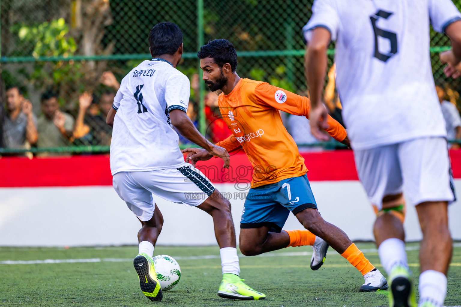 Velavaru vs ST Regis in Day 1 of Resort League 2025 (Dhaalu Zone) was held on Thursday, 15th May 2025 in Niyama Private island, Dhaalu Atoll, Maldives. Photos: Nausham Waheed / images.mv