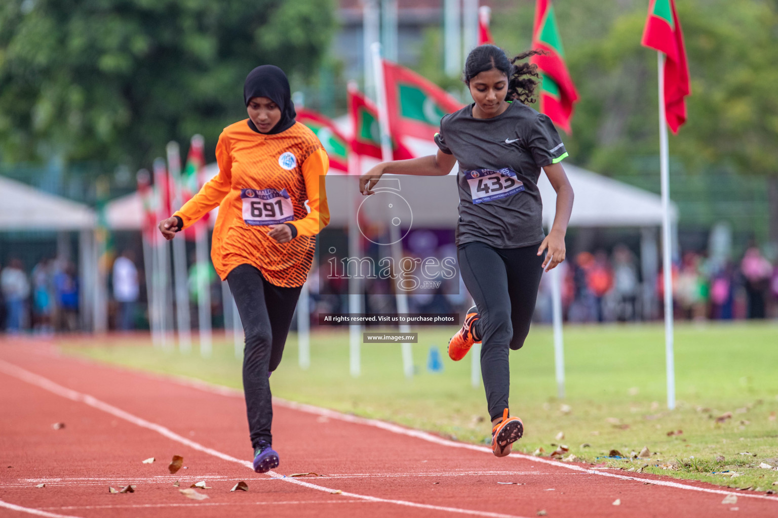 Day 1 of Inter-School Athletics Championship held in Male', Maldives on 22nd May 2022. Photos by: Nausham Waheed / images.mv